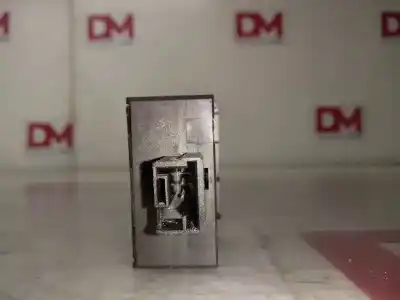 Pezzo di ricambio per auto di seconda mano interruttore per peugeot 208 access riferimenti oem iam   