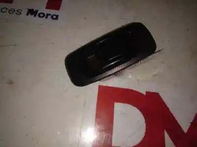 Piesă de schimb auto la mâna a doua panou comandã geamuri electrice spate dreapta pentru toyota corolla (e12) 1.6 16v referințe oem iam metdte123zzfe01
