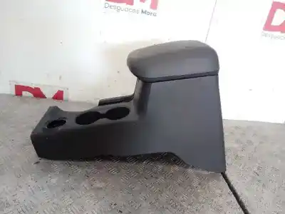 Автозапчастина б/у центральний подлокник для mitsubishi l 200 basis club cab 4wd посилання на oem iam   