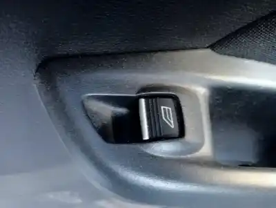 İkinci el araba yedek parçası arka sag cam kontrolü için ford focus lim. black&red oem iam referansları bm51a237w20be