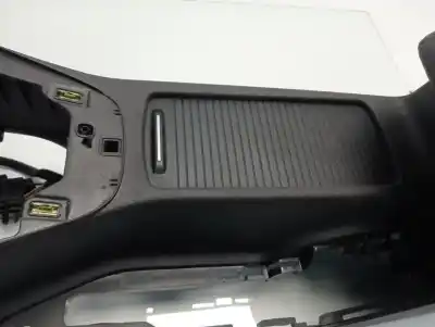 Pezzo di ricambio per auto di seconda mano bracciolo centrale per ford focus lim. black&red riferimenti oem iam a045a06em35  