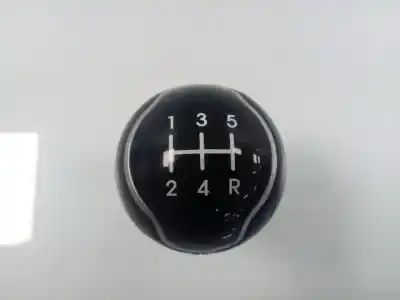 Peça sobressalente para automóvel em segunda mão botão da alavanca de velocidades por kia stonic (ybcuv) 1.2 cat referências oem iam 