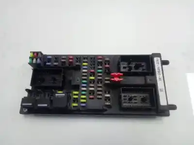 Peça sobressalente para automóvel em segunda mão caixa de fusíveis e relés por land rover discovery sport 2.0 td4 cat referências oem iam fk7214f041ae