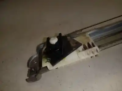 Автозапчастина б/у регулятор скла заднього правого для renault clio iii 1.2 16v посилання на oem iam 400863c  