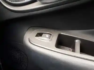 Tweedehands auto-onderdeel schakelaar rechts voor ruit voor fiat 500 l (330) beats edition oem iam-referenties 