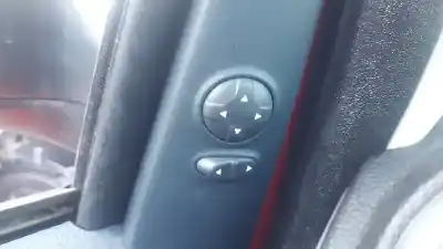Piesă de schimb auto la mâna a doua buton reglaj oglinzi pentru ford ka (ccu) titanium referințe oem iam 