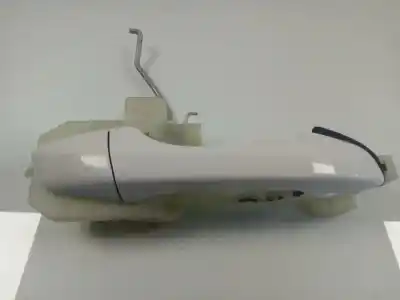 Peça sobressalente para automóvel em segunda mão puxador exterior frente direito por kia stonic (ybcuv) 1.2 cat referências oem iam 82661h8000