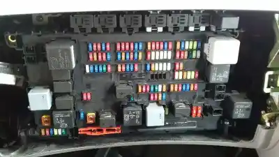 Pièce détachée automobile d'occasion boîtes à fusibles pour daf ft xf 106.480 références oem iam 1113917aa  