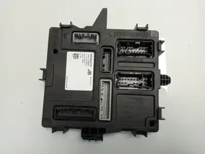 İkinci el araba yedek parçası RÖLE/SIGORTA KUTUSU için RENAULT CLIO V  OEM IAM referansları 284B10364R  