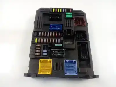 Second-hand car spare part fuse box unit for opel combo cargo (e) 1.5 cdti dpf oem iam references 9832880280