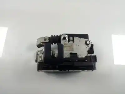 Peça sobressalente para automóvel em segunda mão fechadura da porta dianteira direita por dacia duster adventure referências oem iam 8200735224