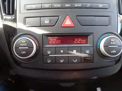 Second-hand car spare part climate control for kia cee´d active oem iam references 972501hxxx