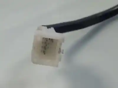 Peça sobressalente para automóvel em segunda mão espelho retrovisor esquerdo por dacia duster adventure referências oem iam 40056401  