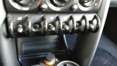 Peça sobressalente para automóvel em segunda mão botão / interruptor elevador vidro dianteiro esquerdo por mini mini (r50,r53) 1.6 16v cat referências oem iam 61316917985