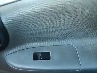 Peça sobressalente para automóvel em segunda mão botão / interruptor elevador vidro dianteiro direito por renault serie d fg 4x2 crew-cab referências oem iam 
