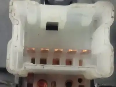 Second-hand car spare part right front power window switch for renault serie d fg 4x2 crew-cab oem iam references   