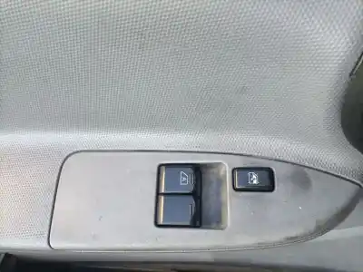 Peça sobressalente para automóvel em segunda mão botão / interruptor elevador vidro dianteiro esquerdo por renault serie d fg 4x2 crew-cab referências oem iam 