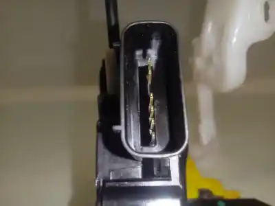 Second-hand car spare part left front door lock for kia cee´d drive oem iam references 81310a2400  