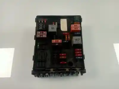 Pezzo di ricambio per auto di seconda mano SCATOLA RELÈ/FUSIBILI per VOLKSWAGEN GOLF V (1K1) (10.2003)  Riferimenti OEM IAM 1K0937124Q  