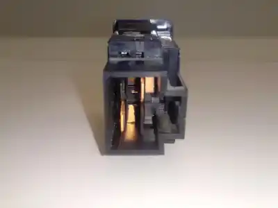 Second-hand car spare part switch for renault serie d fg 4x2 crew-cab oem iam references   