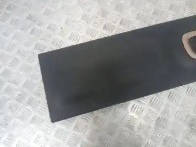 Peça sobressalente para automóvel em segunda mão moldura da porta dianteira direita por citroen c3 feel referências oem iam 9833480777  