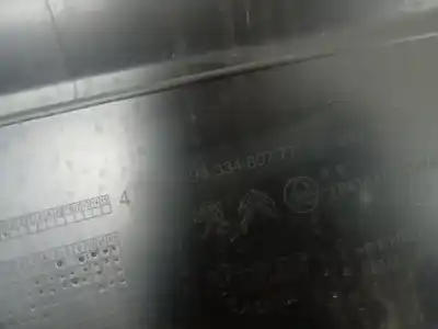 Peça sobressalente para automóvel em segunda mão moldura da porta dianteira direita por citroen c3 feel referências oem iam 9833480777  