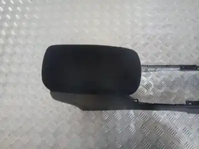 Pezzo di ricambio per auto di seconda mano bracciolo centrale per toyota corolla (e21) hybrid active riferimenti oem iam 5890302130  
