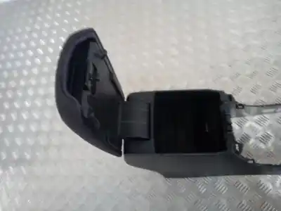 Pezzo di ricambio per auto di seconda mano bracciolo centrale per toyota corolla (e21) hybrid active riferimenti oem iam 5890302130  