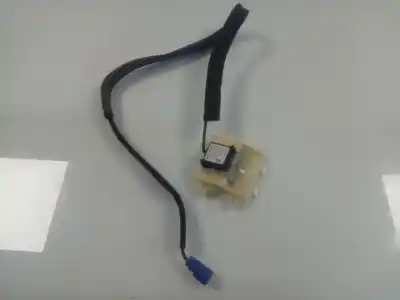 Peça sobressalente para automóvel em segunda mão antena por renault zoe limited 72 cv / 53 kw referências oem iam 688300814r