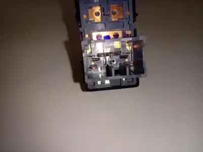 Автозапчастина б/у управління склами задніх правіх для hyundai i20 (bc3) klass посилання на oem iam 93581q0000  