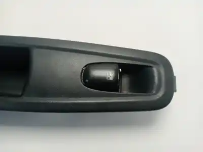 Peça sobressalente para automóvel em segunda mão botão / interruptor elevador vidro traseiro esquerdo por renault kadjar experience referências oem iam 829508687r  