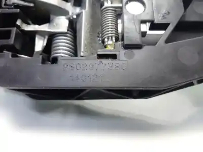 Автозапчасти б/у левая передняя наружная ручка за opel corsa f hn05 ссылки oem iam 9802977380  