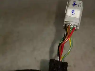 Second-hand car spare part radio control switch for dacia duster ambiance 4x2 oem iam references   