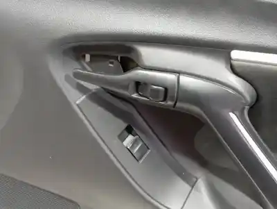 Автозапчастина б/у обработка передніх правіх дверей для toyota verso (aur2/zgr2) 2ad посилання на oem iam   