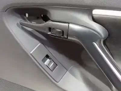 Автозапчастина б/у обликка задніх правіх дверей для toyota verso (aur2/zgr2) 2ad посилання на oem iam   