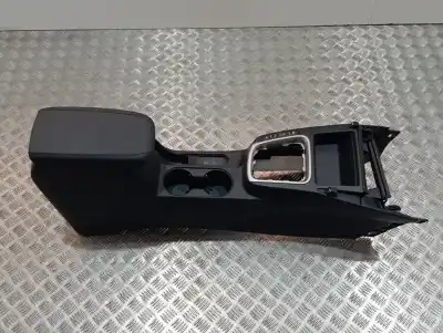 Pezzo di ricambio per auto di seconda mano BRACCIOLO CENTRALE per KIA XCEED  Riferimenti OEM IAM 84636J7000  