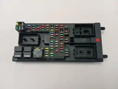 Pièce détachée automobile d'occasion BOÎTES À FUSIBLES pour LAND ROVER DISCOVERY 4  Références OEM IAM AH2214F041AE  