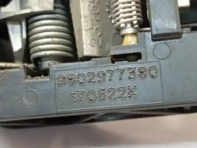 Автозапчастина б/у ліва передня зовнішня ручка для opel combo life expression посилання на oem iam 9802977380  