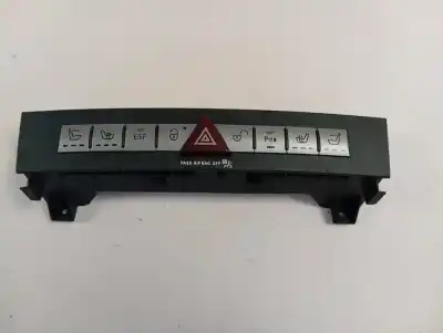 Second-hand car spare part hazard warning lights for mercedes-benz clase slk (w171) roadster 350 (171.456) oem iam references a1718204810