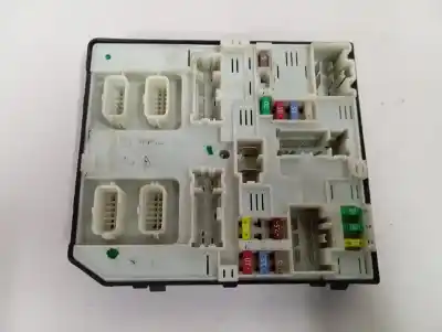 Second-hand car spare part FUSE BOX UNIT for RENAULT SCENIC III (JZ)  OEM IAM references 284B65628R  