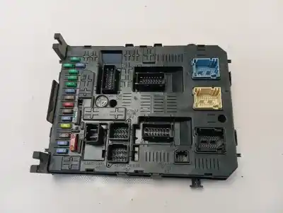 Pièce détachée automobile d'occasion BOÎTES À FUSIBLES pour CITROEN C4 BERLINA  Références OEM IAM 9664058780  
