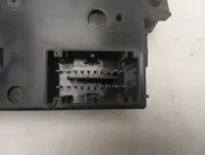 Peça sobressalente para automóvel em segunda mão caixa de fusíveis e relés por iveco daily furgón fg 33 s ... v batalla 3000 referências oem iam 5802282649  