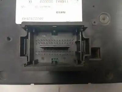 Peça sobressalente para automóvel em segunda mão caixa de fusíveis e relés por iveco daily furgón fg 33 s ... v batalla 3000 referências oem iam 5802282649  