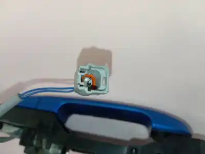 Second-hand car spare part exterior right front door handle for nissan note (e11e) acenta oem iam references   