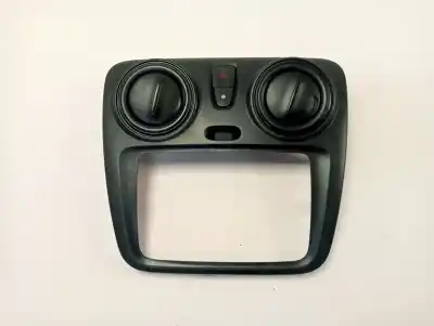 Second-hand car spare part hazard warning lights for dacia dokker essential oem iam references e3160102