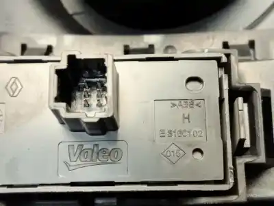 Second-hand car spare part hazard warning lights for dacia dokker essential oem iam references e3160102  