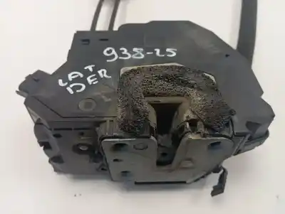 Second-hand car spare part right side door lock for renault express advance oem iam references 825029568r  