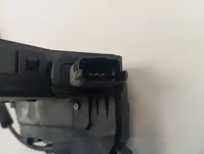 Second-hand car spare part right side door lock for renault express advance oem iam references 825029568r  