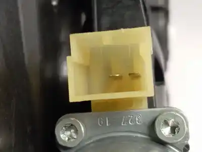 Pezzo di ricambio per auto di seconda mano alzacristalli anteriore destro per skoda octavia combi (nx5) ambition riferimenti oem iam 5e3837656  