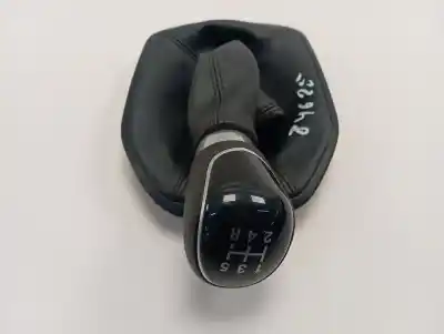 Second-hand car spare part gear lever knob for ford fiesta (ce1) limited edition oem iam references 202002260163